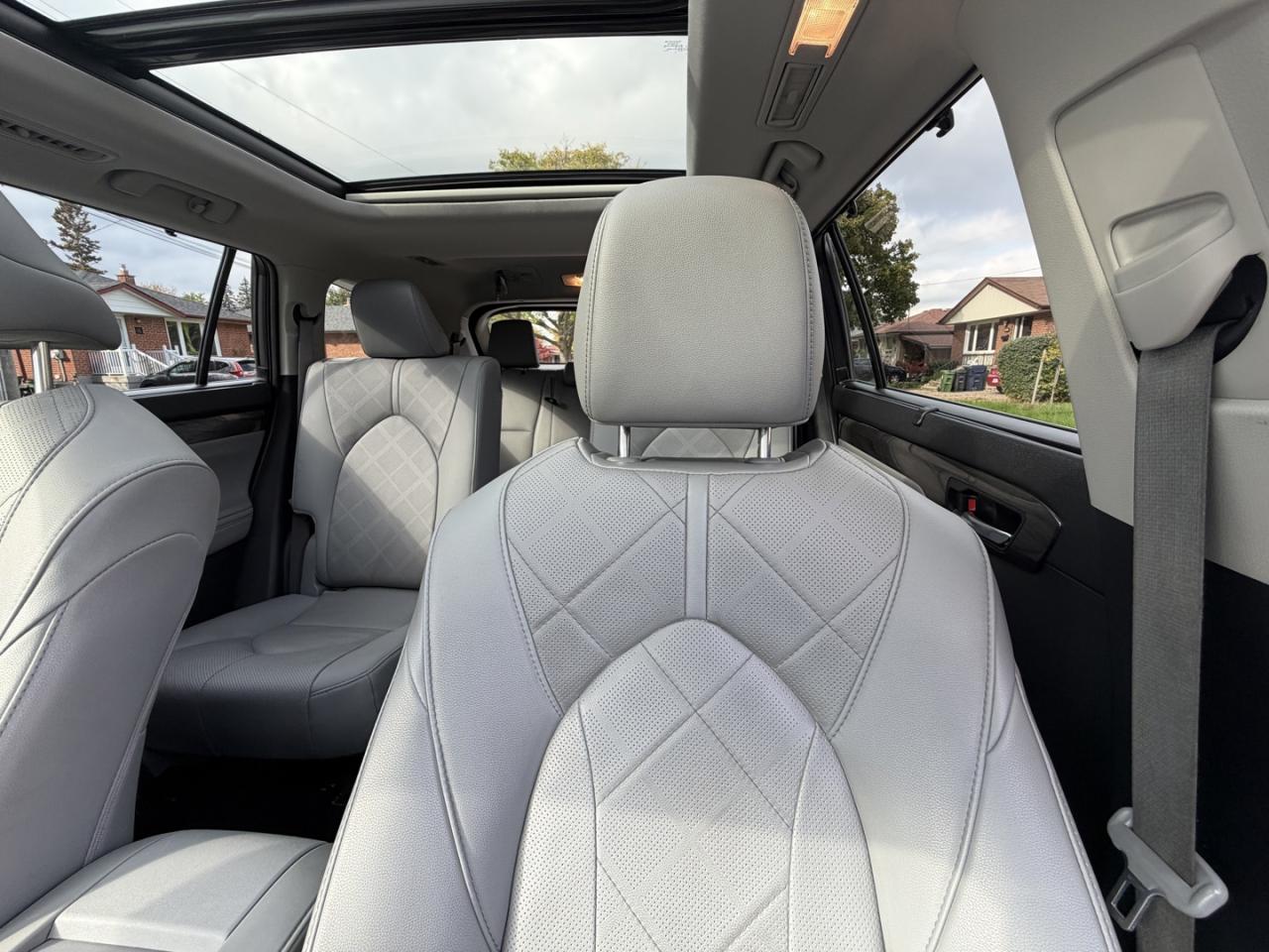 2020 Toyota Highlander Hybrid Limited - Photo #27