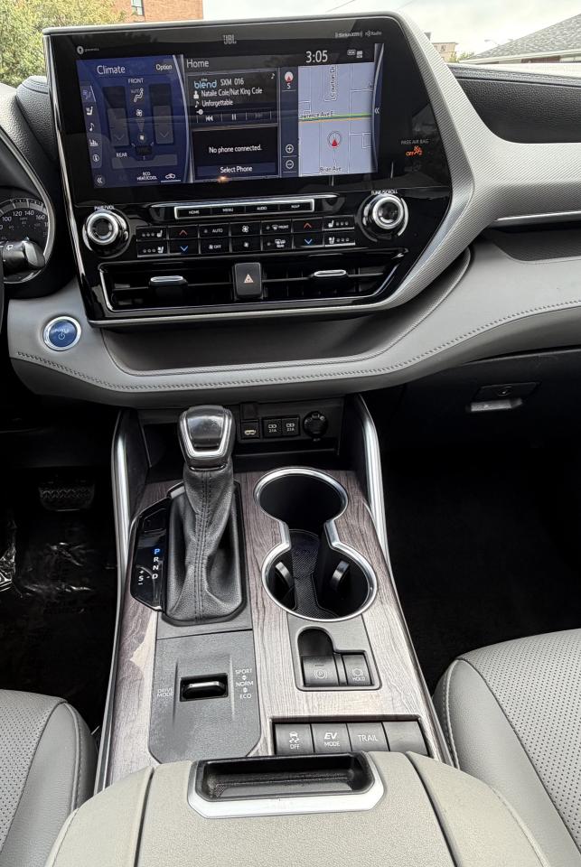 2020 Toyota Highlander Hybrid Limited - Photo #23