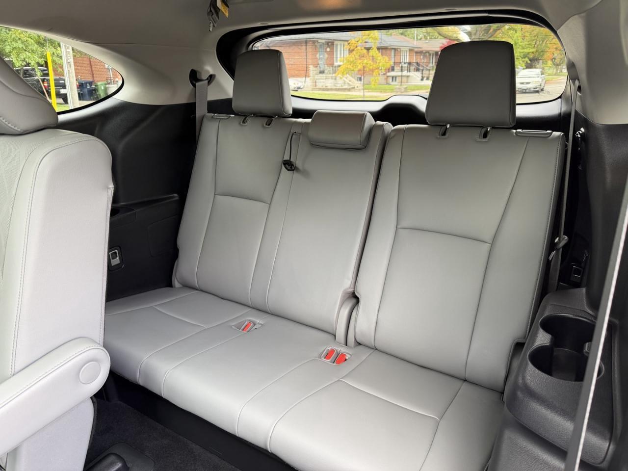 2020 Toyota Highlander HYBRID Limited AWD Photo