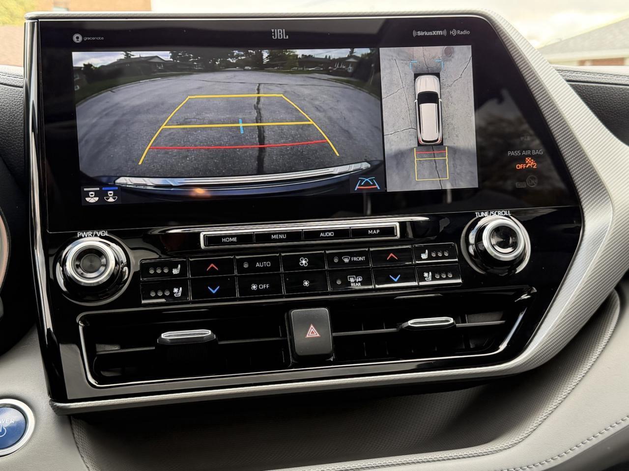 2020 Toyota Highlander HYBRID Limited AWD Photo