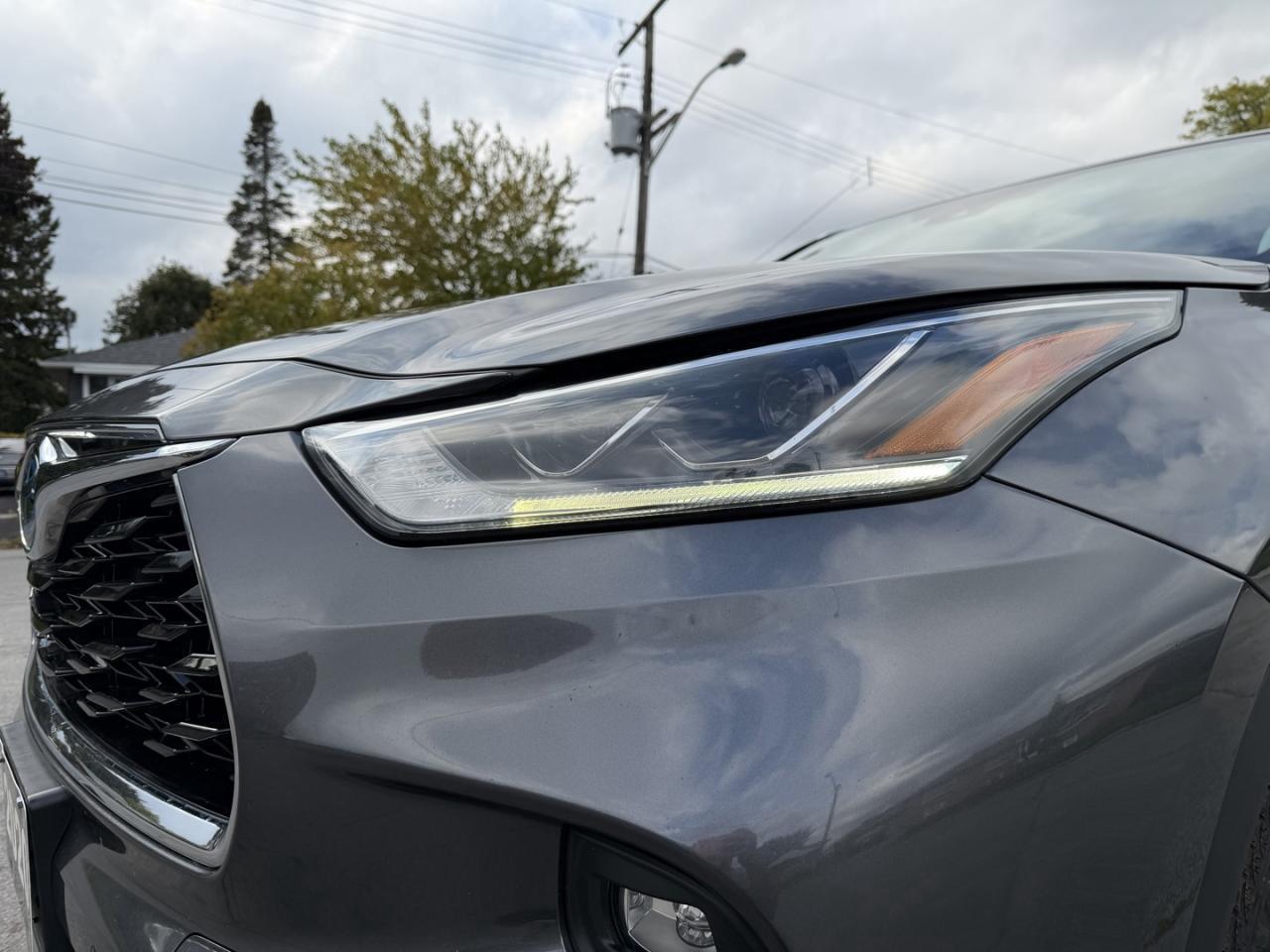 2020 Toyota Highlander HYBRID Limited AWD Photo