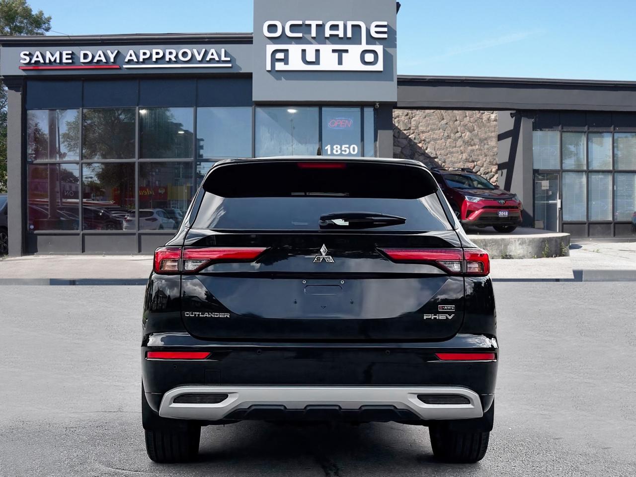 2023 Mitsubishi Outlander Phev GT - Photo #5