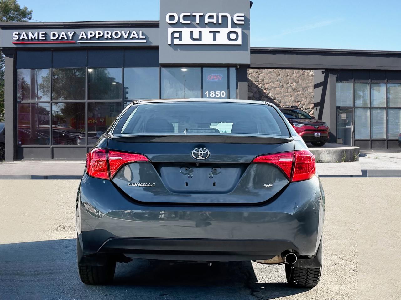 2017 Toyota Corolla SE - Photo #5