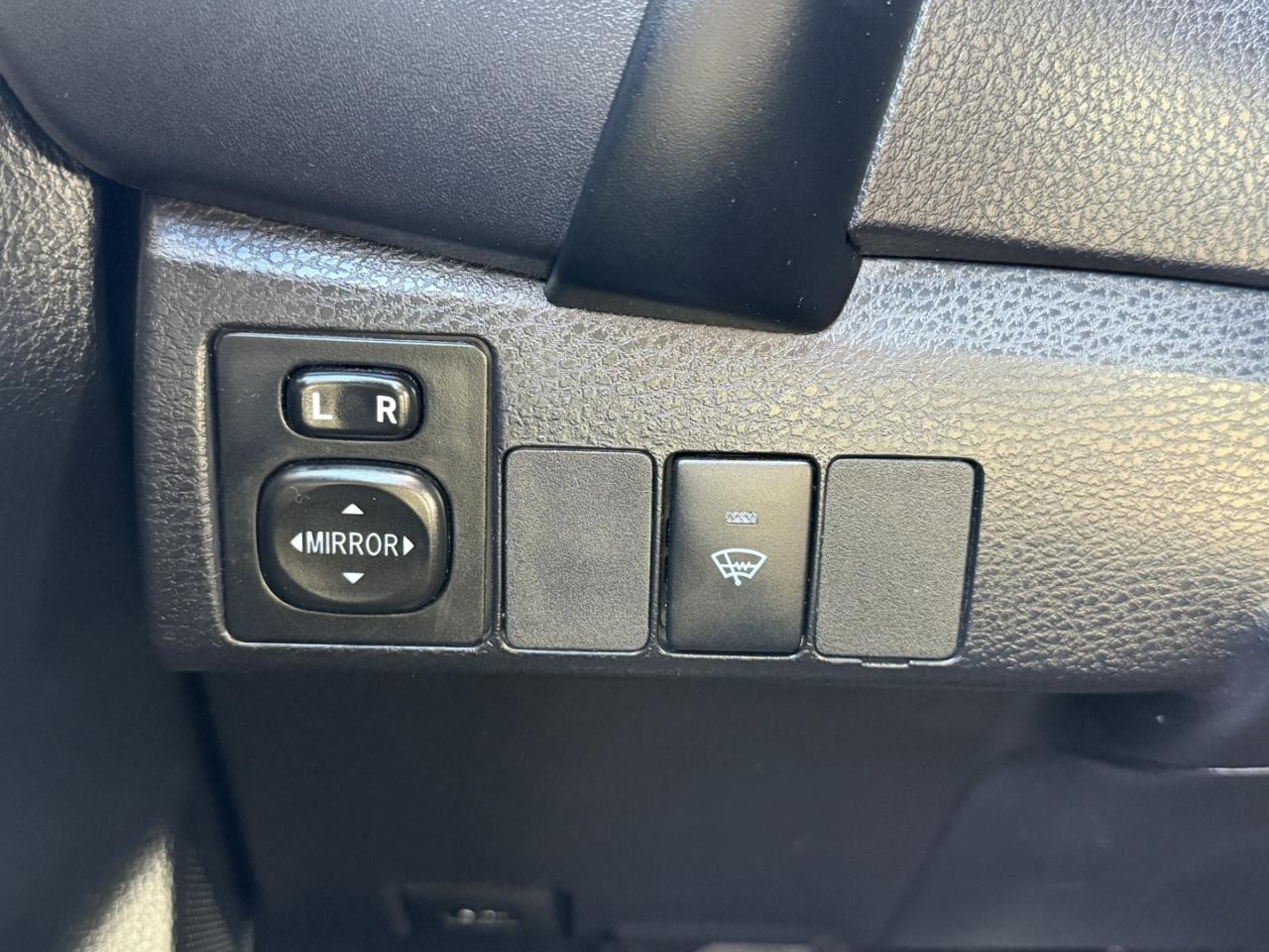 2017 Toyota Corolla SE - Photo #22