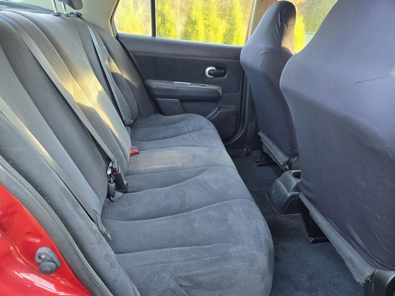 2011 Nissan Versa 1.6 Base - Photo #12