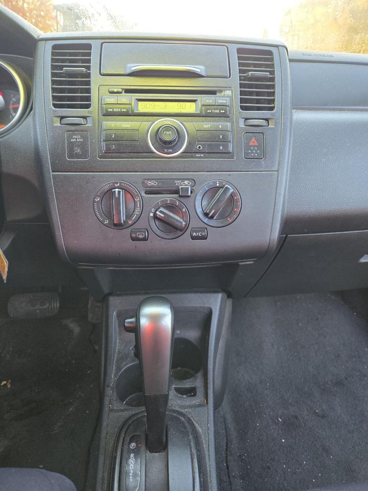 2011 Nissan Versa 1.6 Base - Photo #14