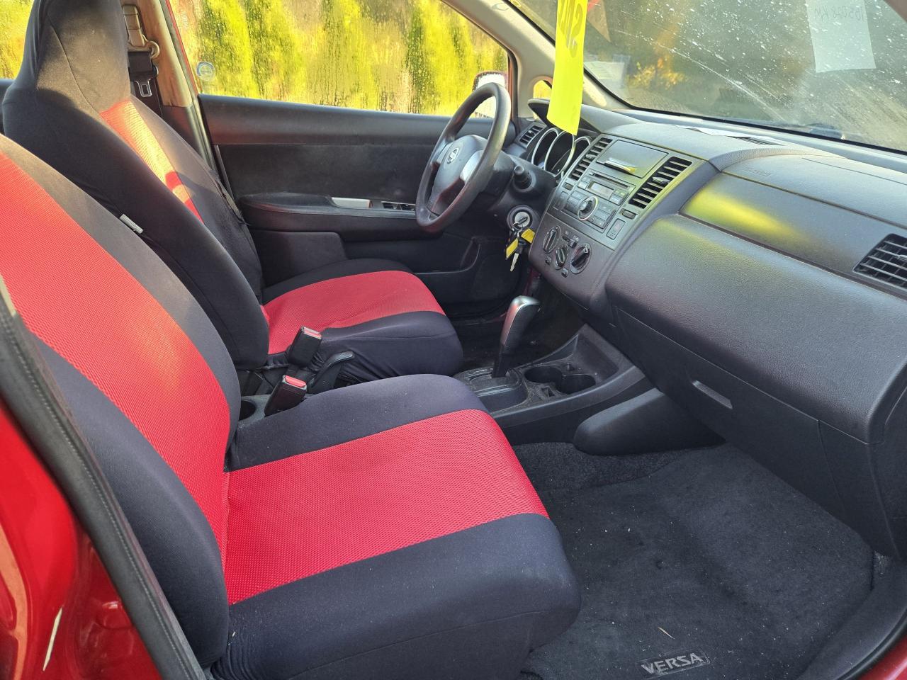 2011 Nissan Versa 1.6 Base - Photo #11
