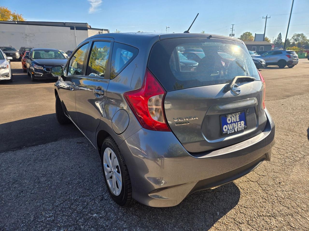 2018 Nissan Versa Note S Photo2