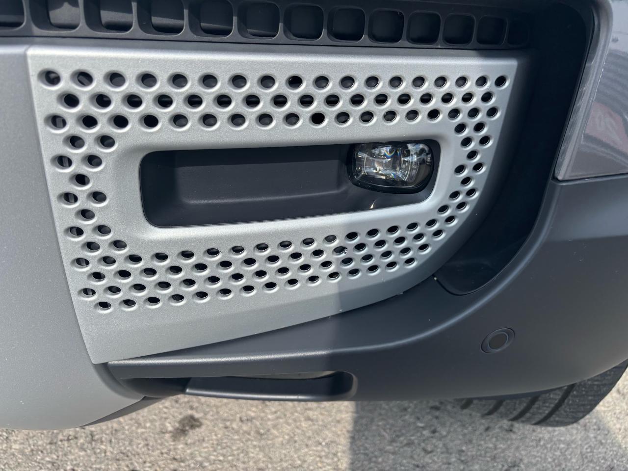 2024 Land Rover Defender S,110, P300. 4Cyl, Panoramic Roof, LED Headlights - Photo #12