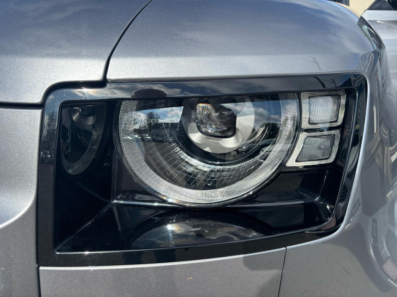 2024 Land Rover Defender S,110, P300. 4Cyl, Panoramic Roof, LED Headlights - Photo #11