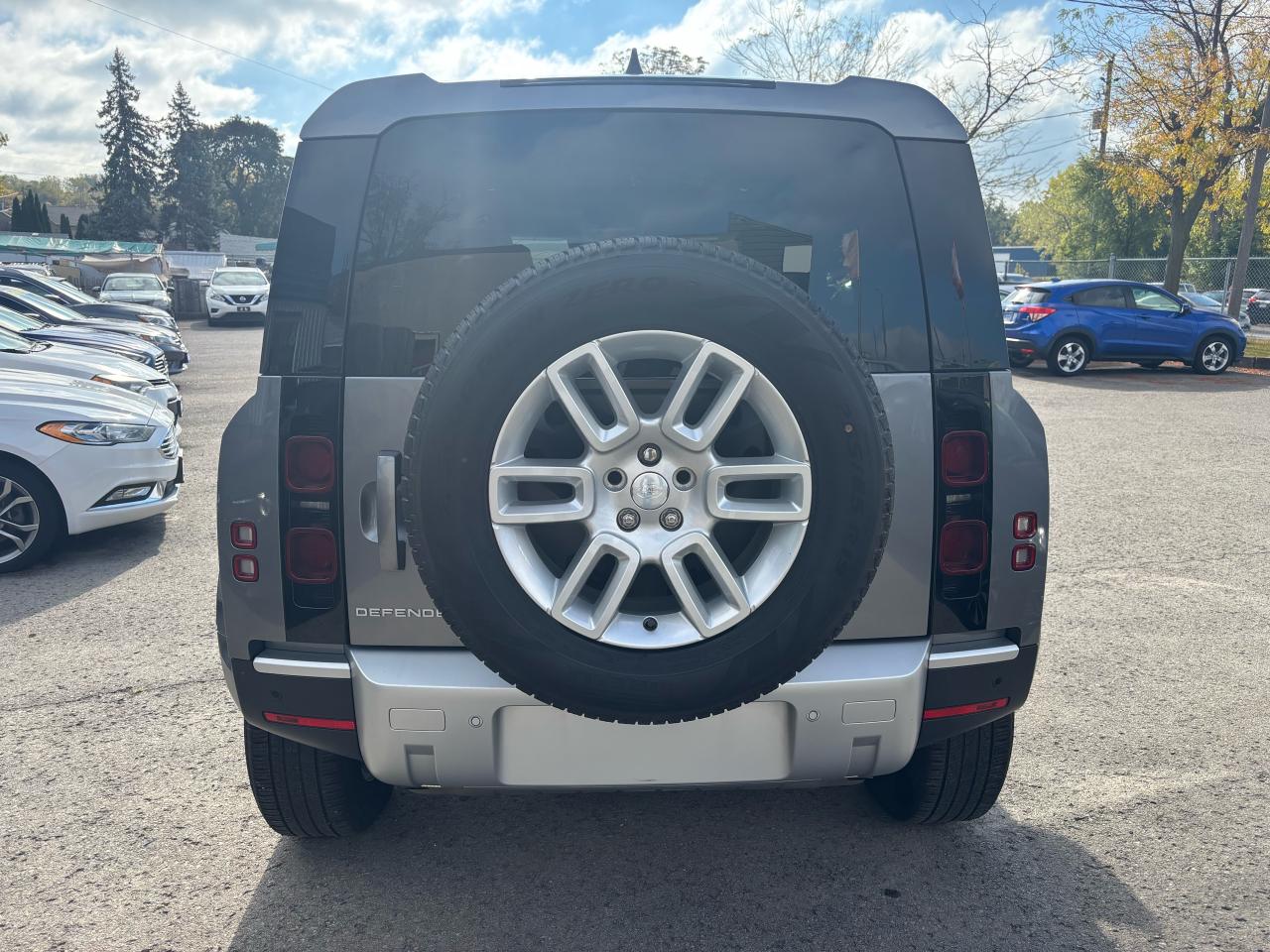 2024 Land Rover Defender S,110, P300. 4Cyl, Panoramic Roof, LED Headlights - Photo #6