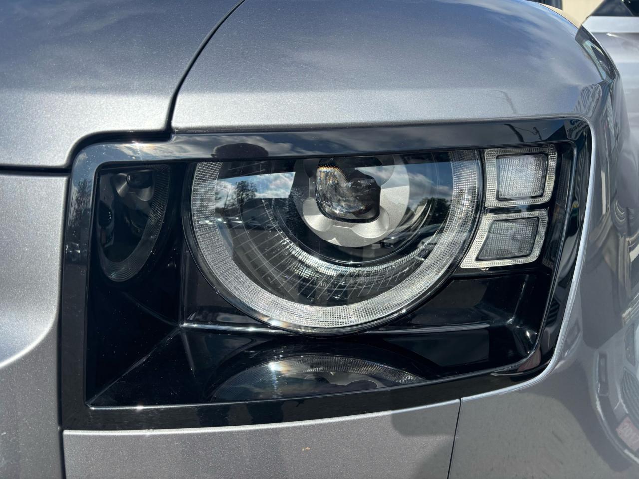 2024 Land Rover Defender S,110, P300. 4Cyl, Panoramic Roof, LED Headlights