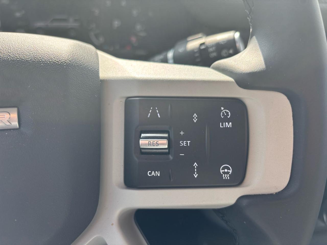 2024 Land Rover Defender S,110, P300. 4Cyl, Panoramic Roof, LED Headlights