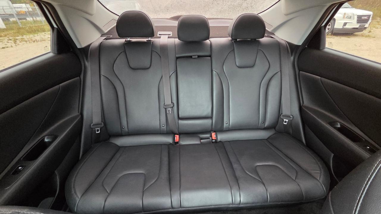 2022 Hyundai Elantra Ultimate - Photo #19