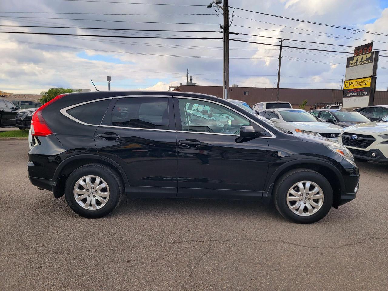 2016 Honda CR-V LX Photo3