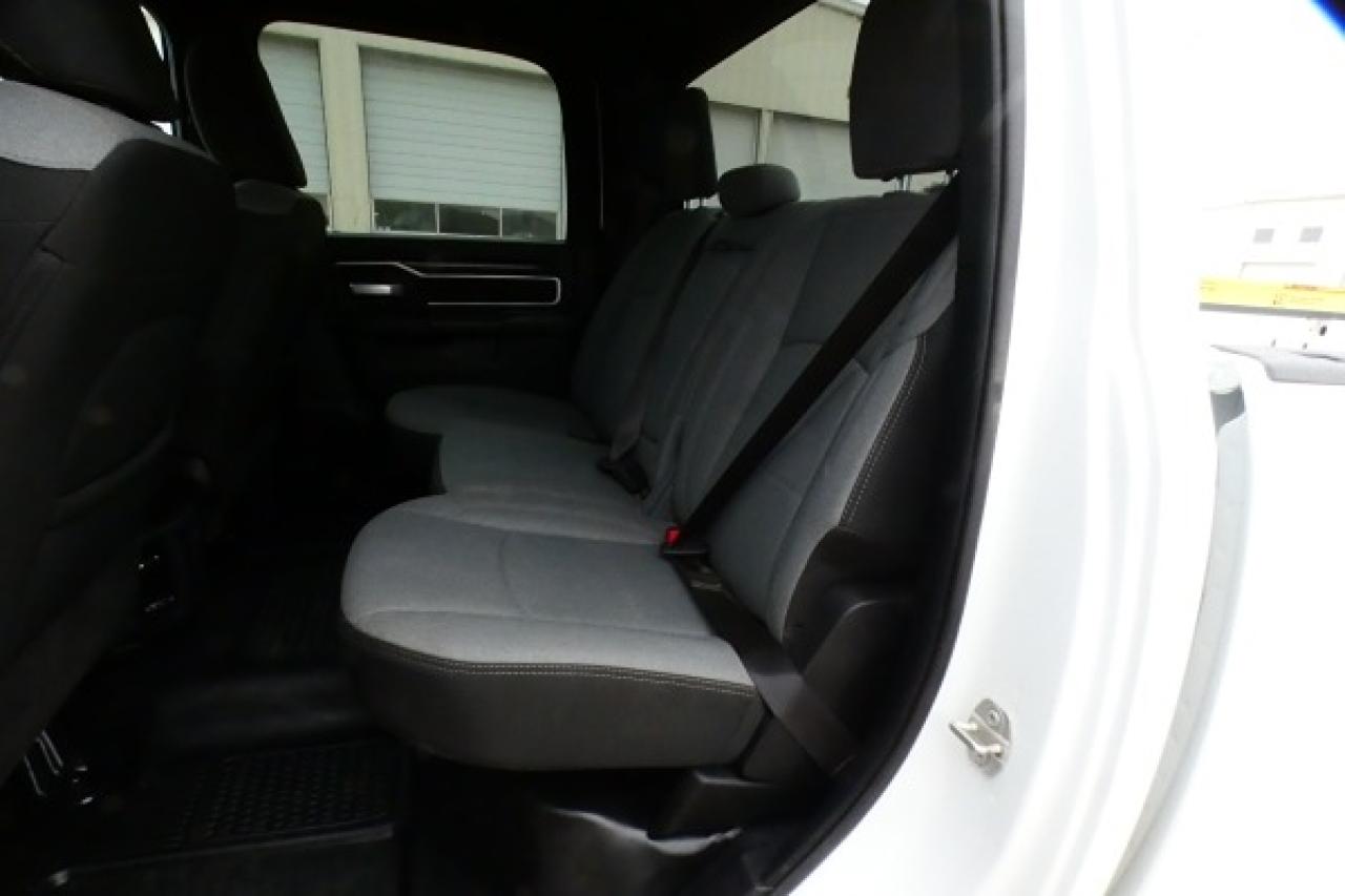 2024 Dodge Ram 3500 Big Horn  DSL Crew Cab 8' Box w/Power cloth, BUC - Photo #9