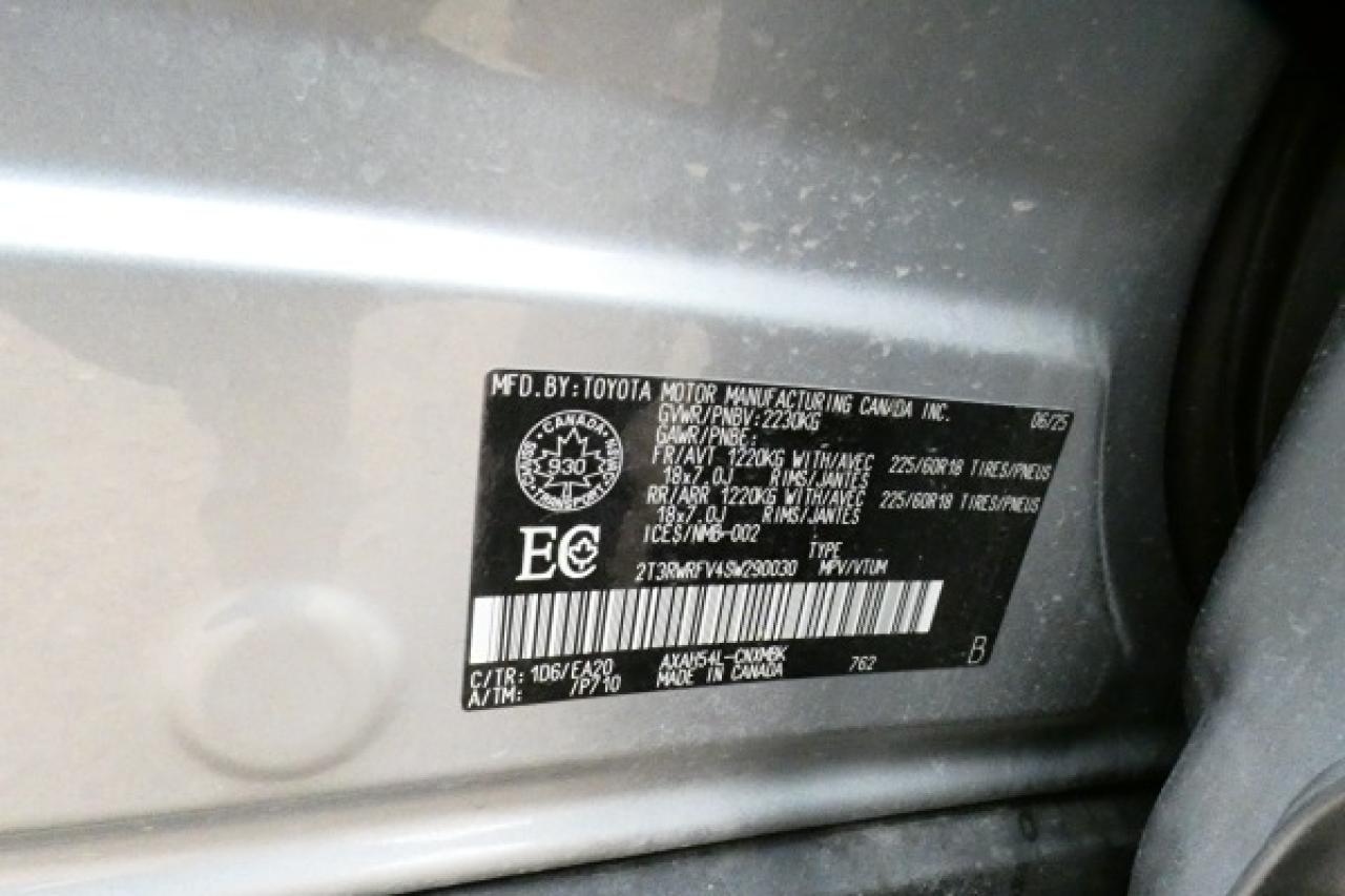 2025 Toyota RAV4 Hybrid XLE AWD w/Htd Leather, S/R, BUC - Photo #19