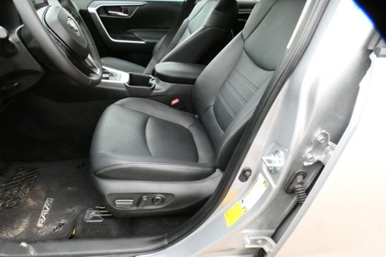 2025 Toyota RAV4 Hybrid XLE AWD w/Htd Leather, S/R, BUC - Photo #11