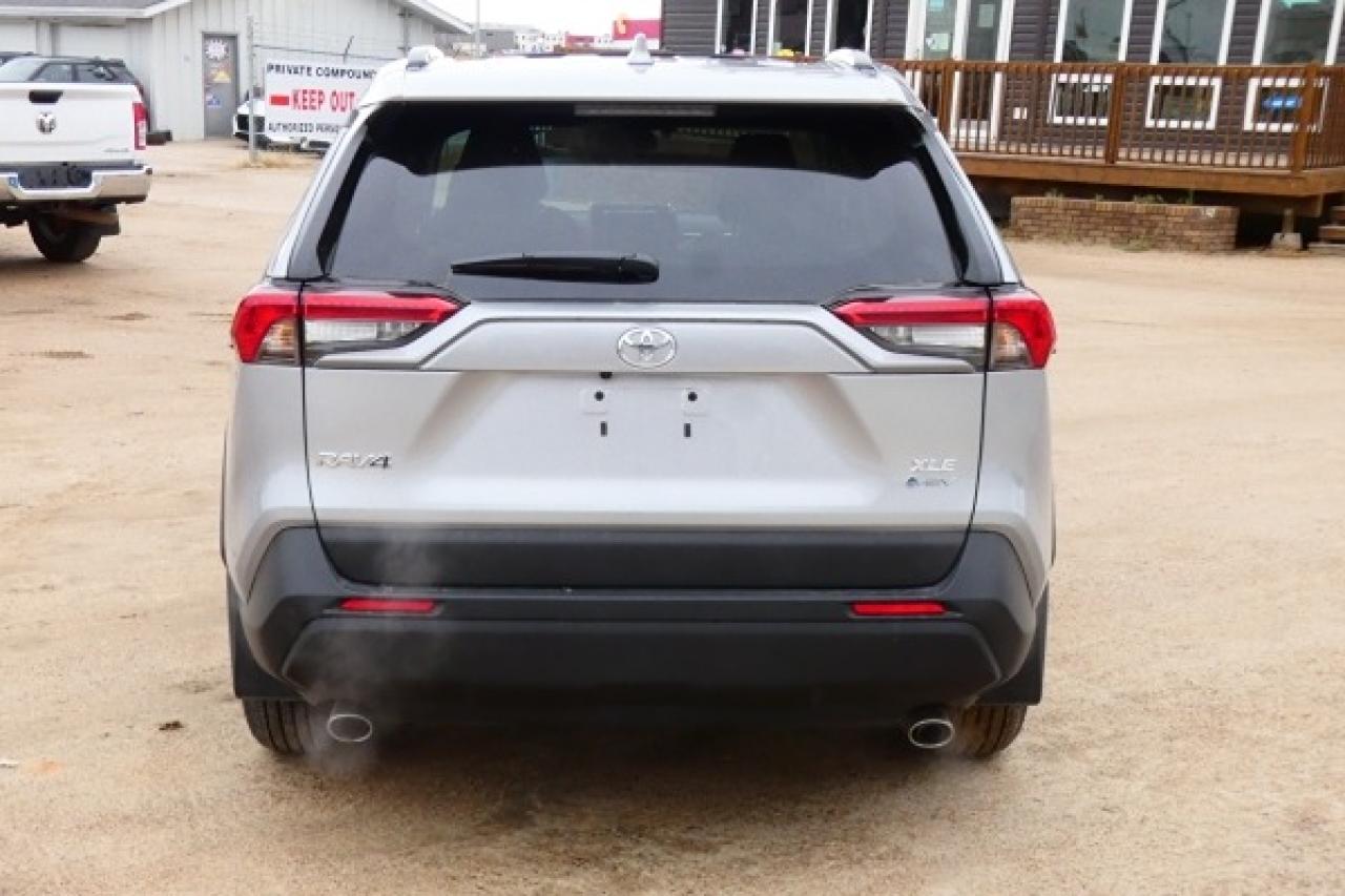 2025 Toyota RAV4 Hybrid XLE AWD w/Htd Leather, S/R, BUC - Photo #7