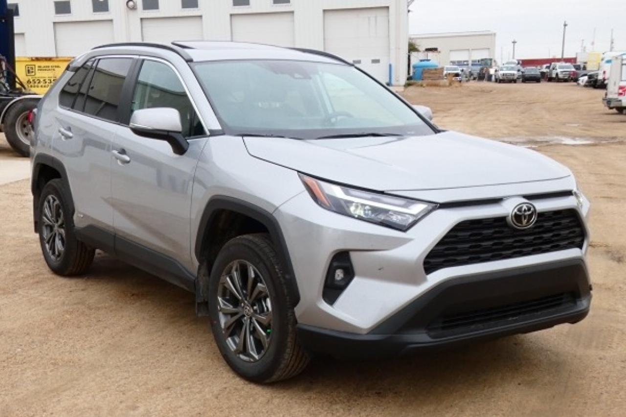 2025 Toyota RAV4 Hybrid XLE AWD w/Htd Leather, S/R, BUC - Photo #4
