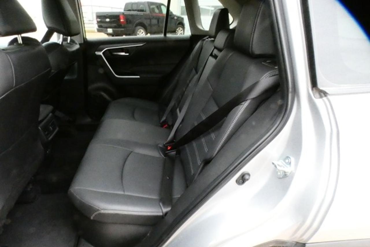 2025 Toyota RAV4 Hybrid XLE AWD w/Htd Leather, S/R, BUC - Photo #10