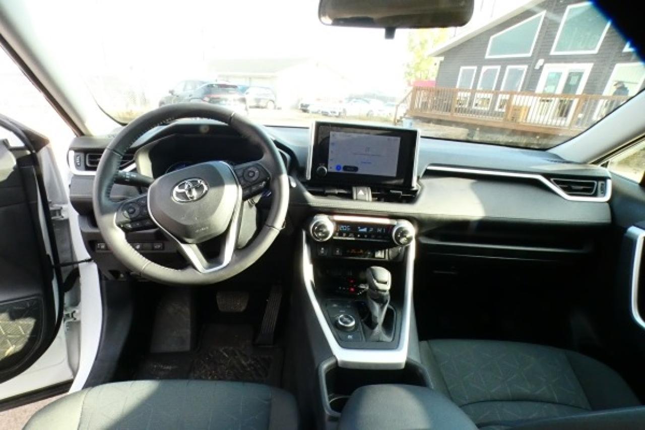 2025 Toyota RAV4 Hybrid XLE AWD w/Htd cloth, S/R, BUC - Photo #12