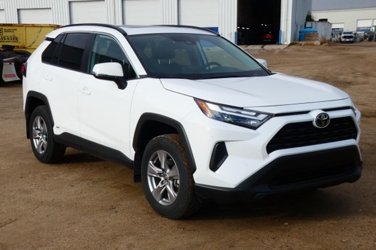 2025 Toyota RAV4 Hybrid XLE AWD w/Htd cloth, S/R, BUC - Photo #4