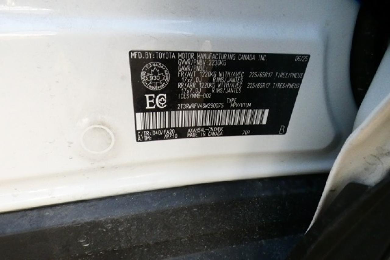 2025 Toyota RAV4 Hybrid XLE AWD w/Htd cloth, S/R, BUC - Photo #19
