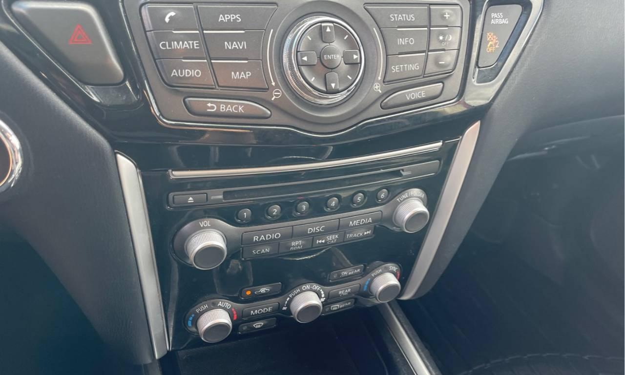 2019 Nissan Pathfinder SV Tech - Photo #10