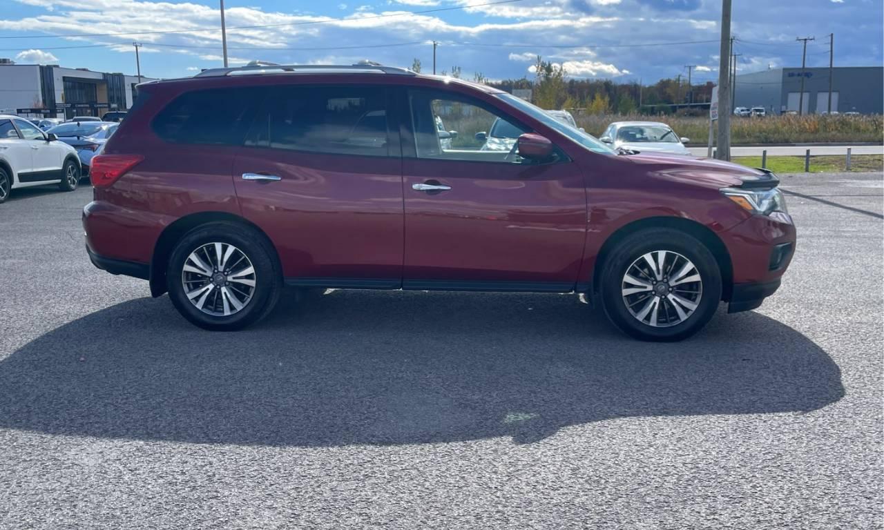 2019 Nissan Pathfinder SV Tech - Photo #4