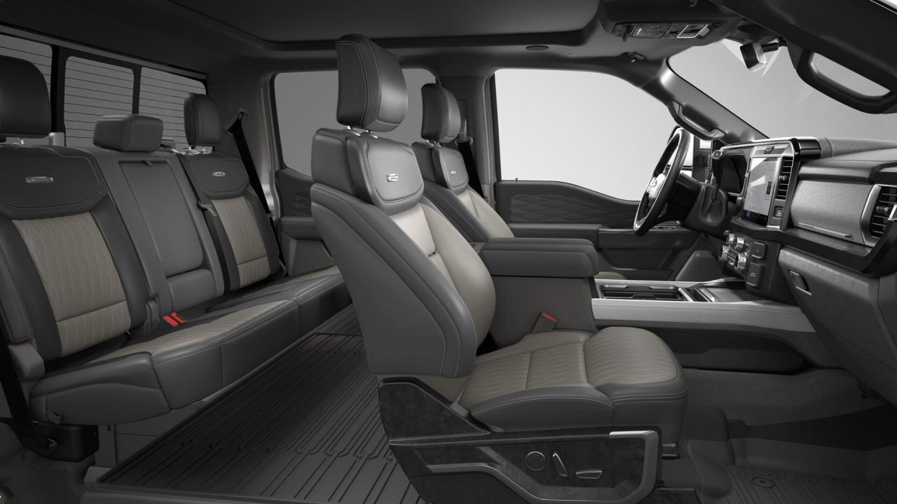 2026 Ford SUPERDUTY F-450® Platinum® 8' Box 773A Photo5