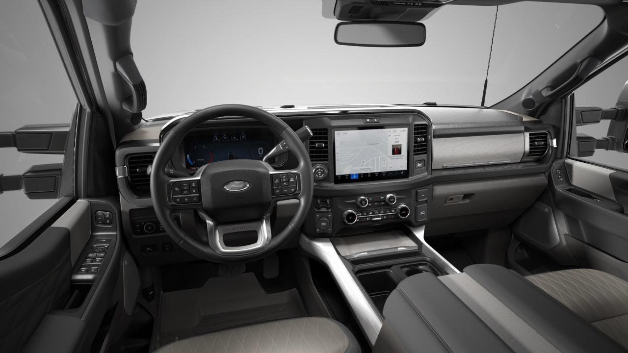 2026 Ford SUPERDUTY F-450® Platinum® 8' Box 773A Photo5