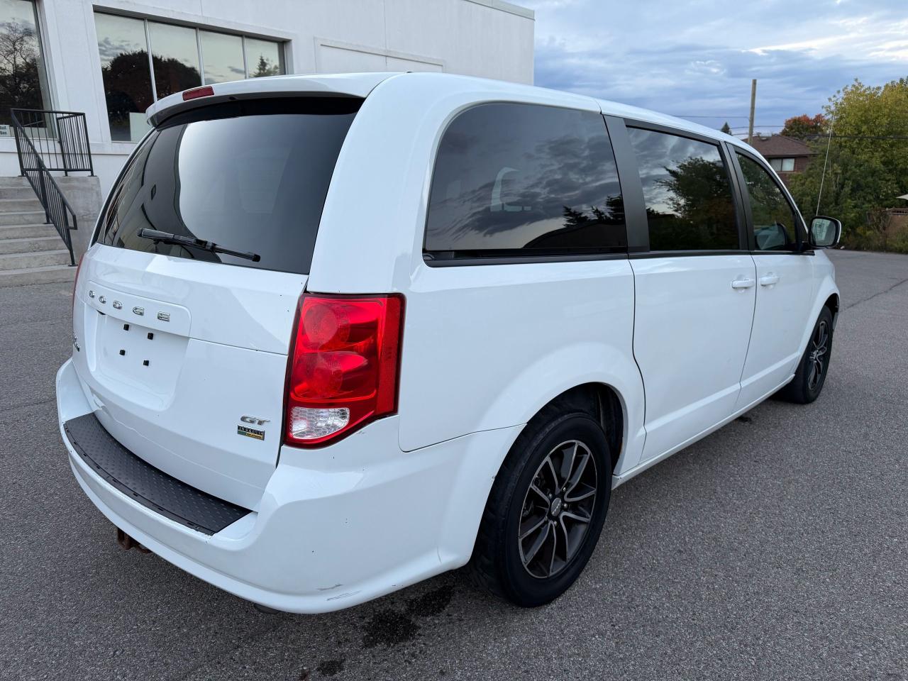 2018 Dodge Grand Caravan GT - Photo #5