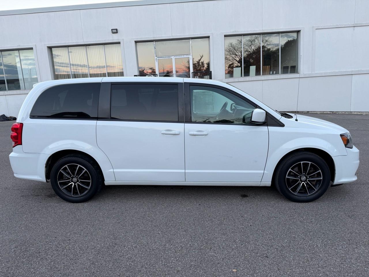 2018 Dodge Grand Caravan GT - Photo #4