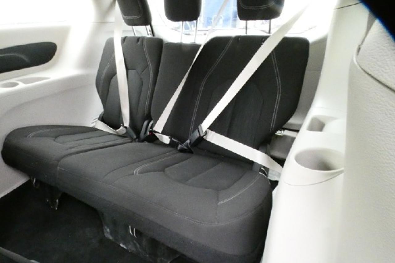 2024 Chrysler Grand Caravan SXT 2WD w/Htd cloth, NAV, BUC - Photo #11