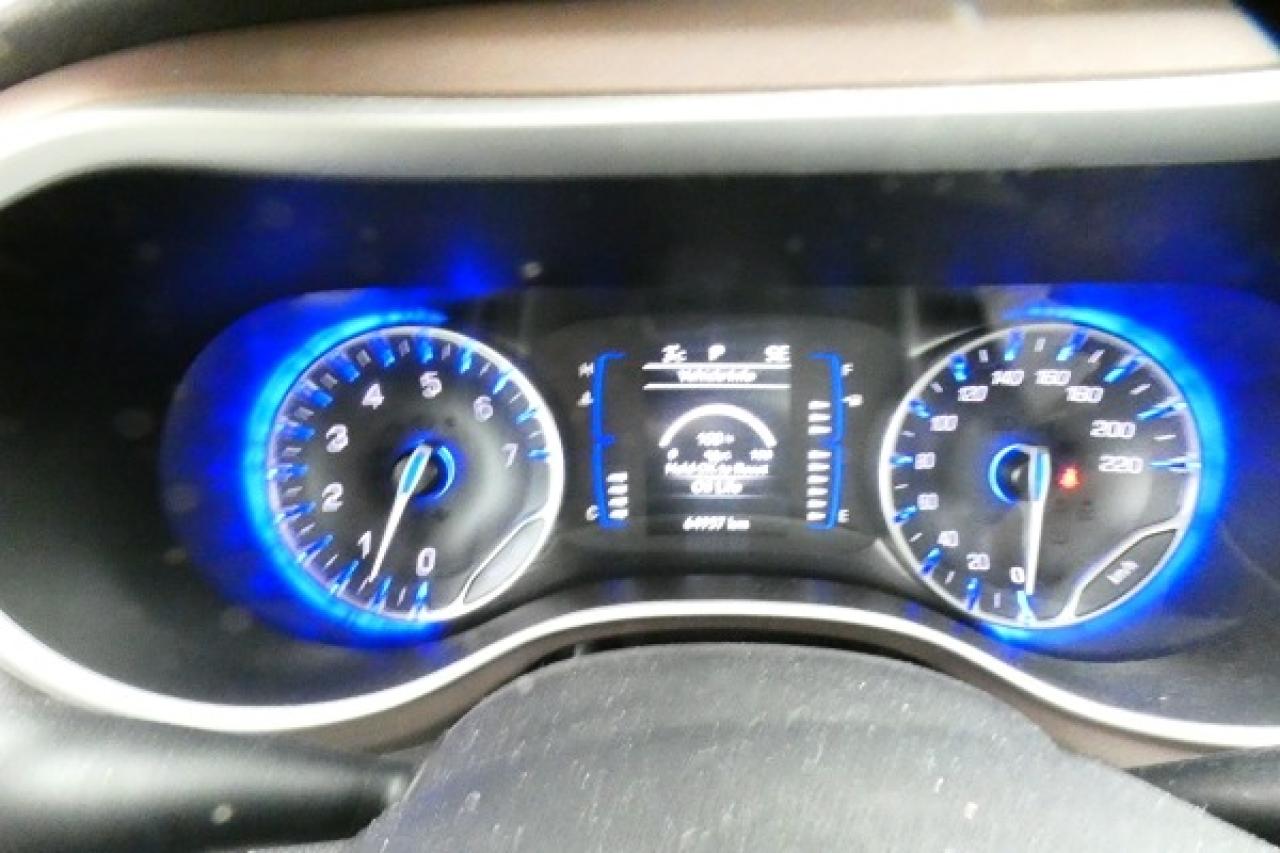 2024 Chrysler Grand Caravan SXT 2WD w/Htd cloth, NAV, BUC - Photo #15