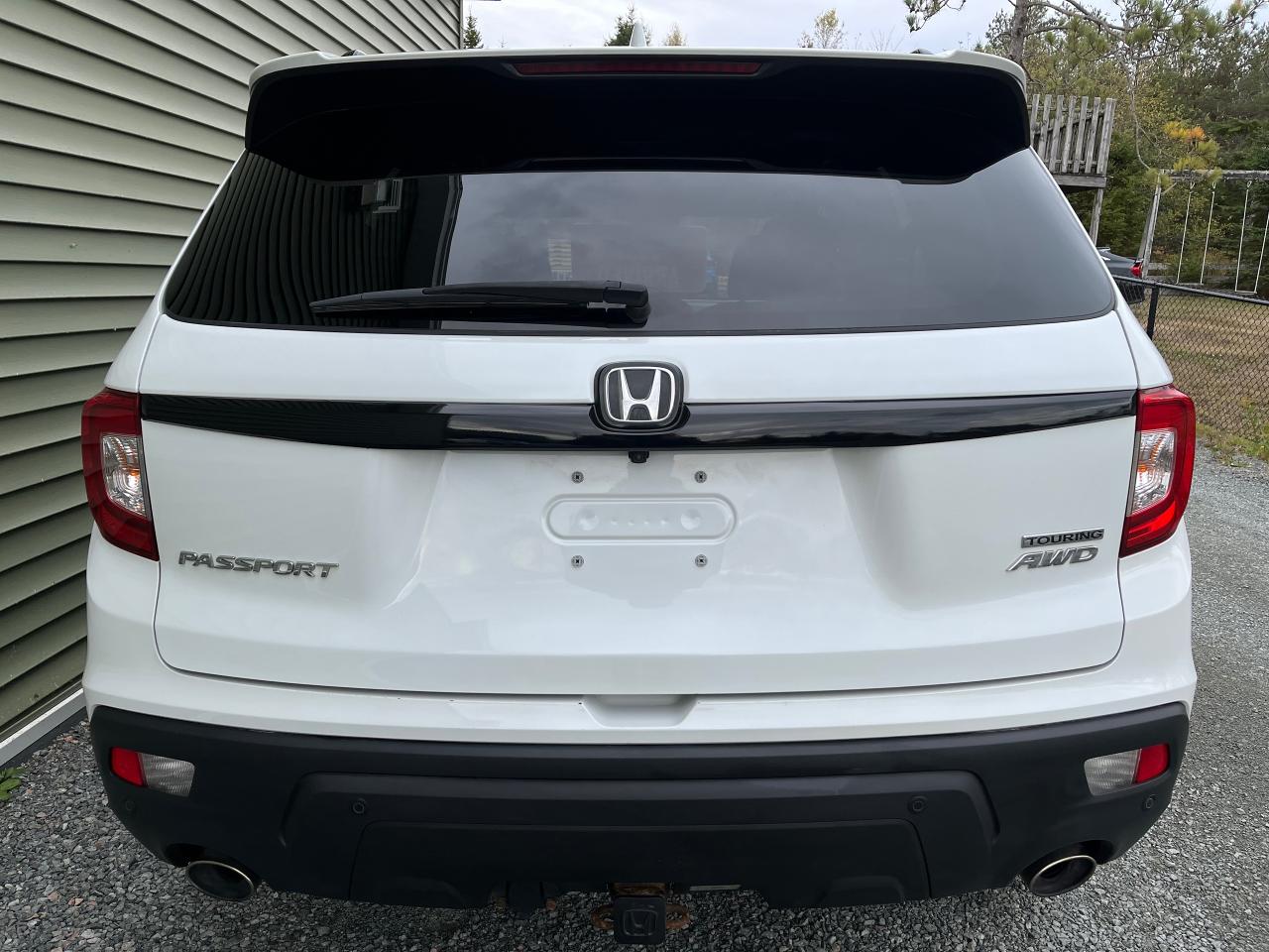 2019 Honda Passport Touring AWD - Photo #4