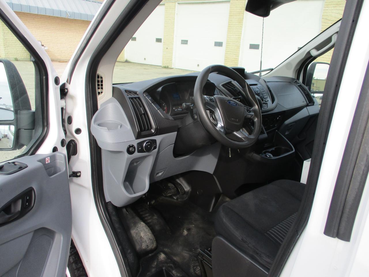 2019 Ford Transit T-150 130" Low Rf 8600 GVWR Sliding RH Dr - Photo #11