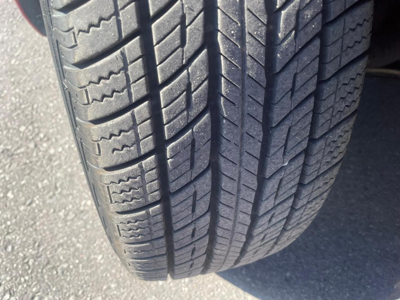 2015 Mazda MAZDA3 GS AUTO LOW KM NO ACCIDENT  CERITFIED SUNROOF - Photo #3