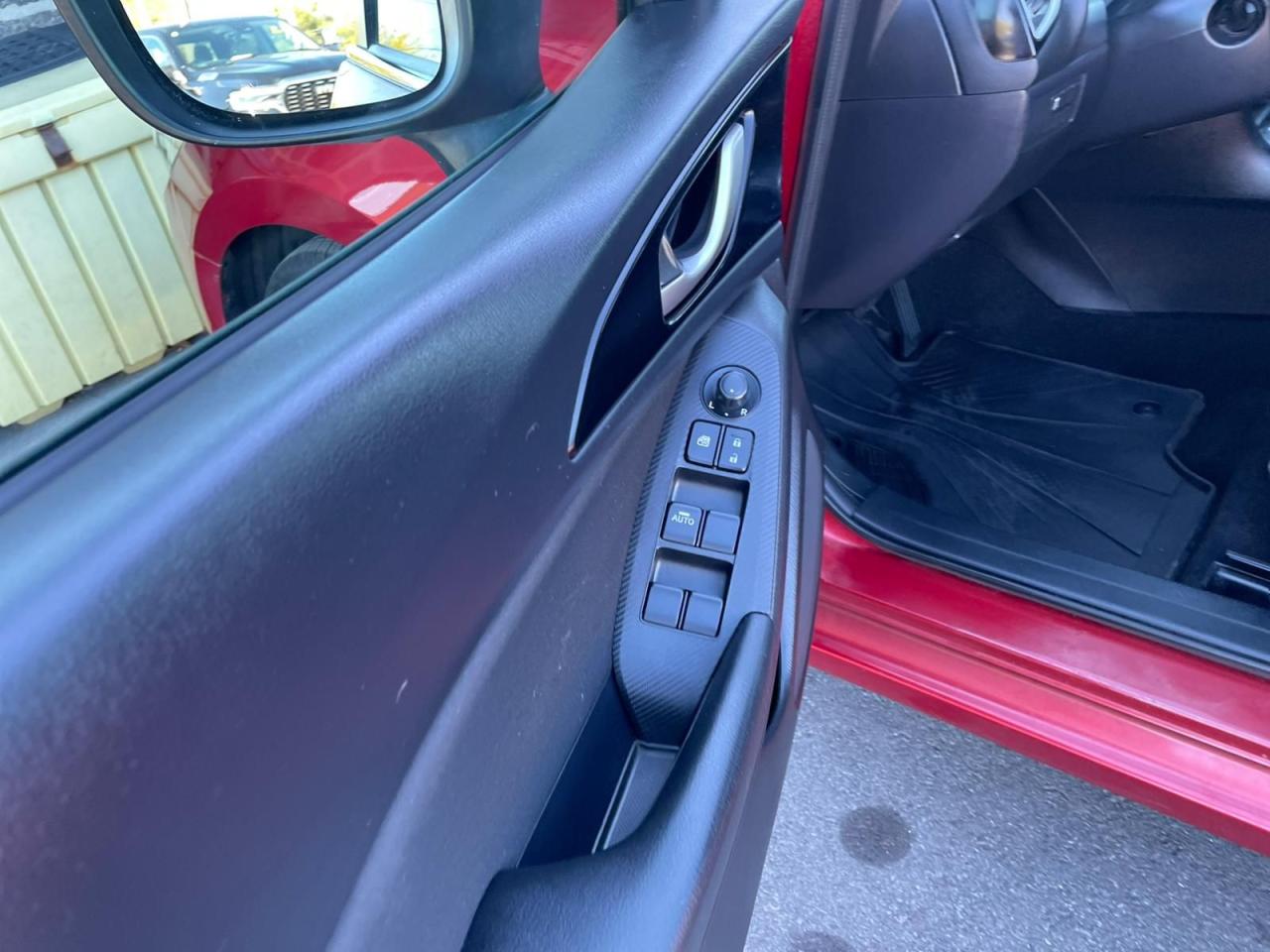 2015 Mazda MAZDA3 GS AUTO LOW KM NO ACCIDENT  CERITFIED SUNROOF - Photo #27