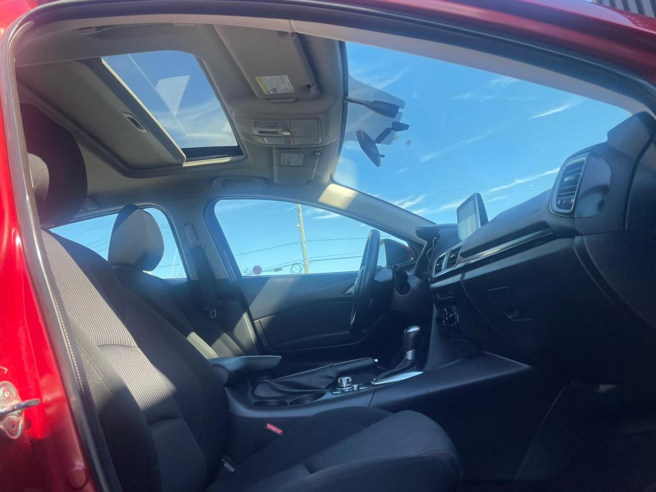 2015 Mazda MAZDA3 GS AUTO LOW KM NO ACCIDENT  CERITFIED SUNROOF - Photo #31