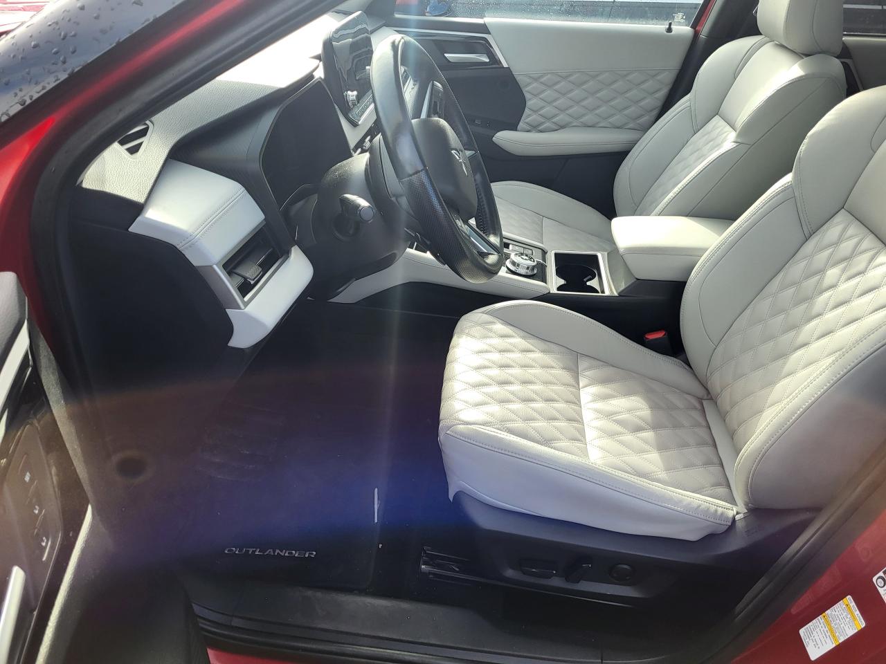 2024 Mitsubishi Outlander SEL Photo