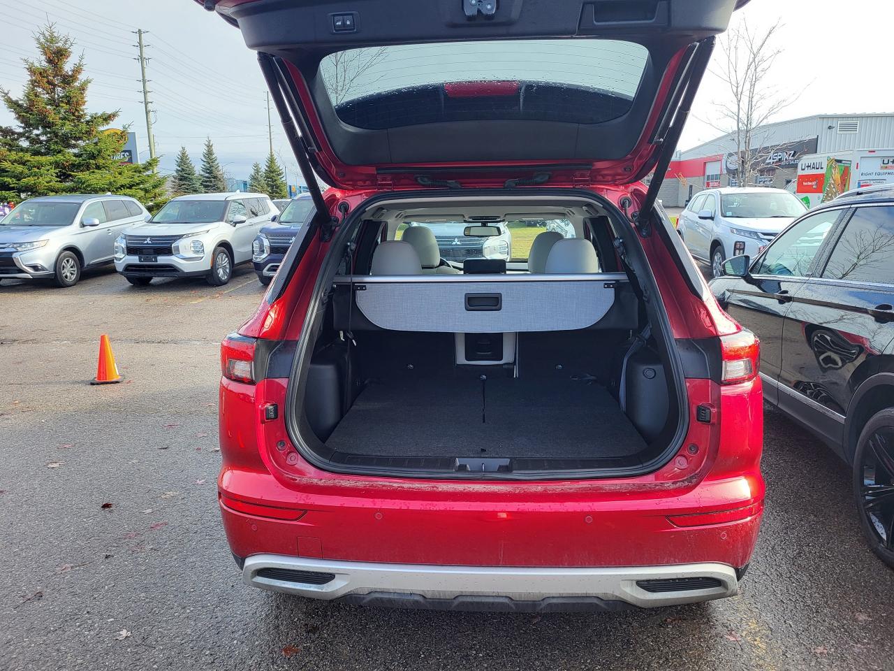 2024 Mitsubishi Outlander SEL Photo