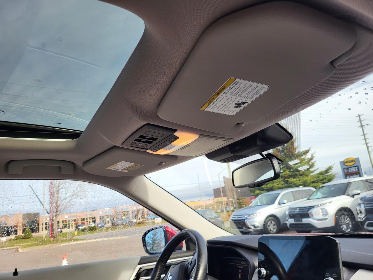 2024 Mitsubishi Outlander SEL Photo