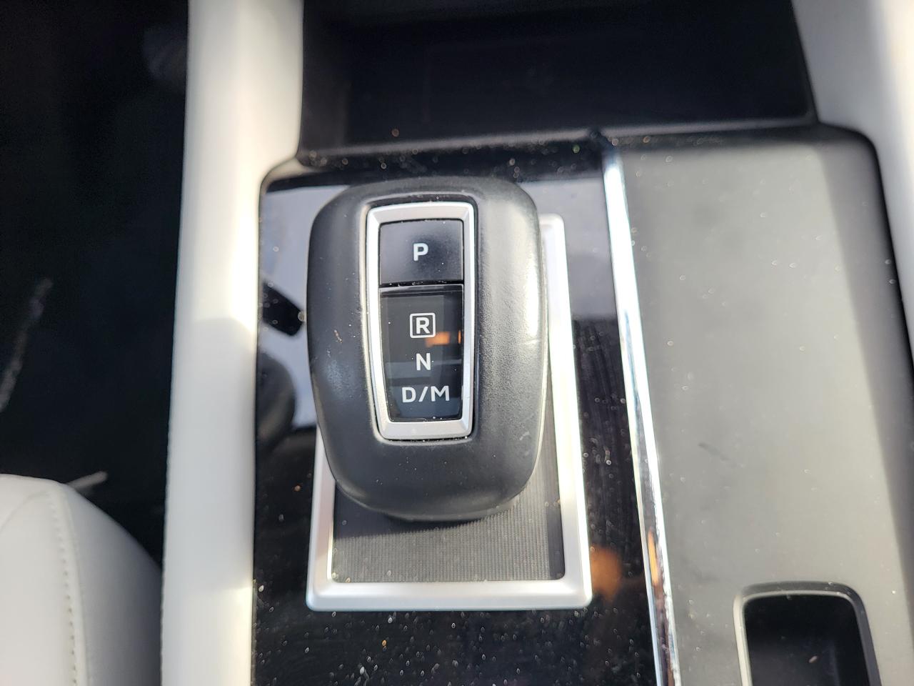 2024 Mitsubishi Outlander SEL Photo