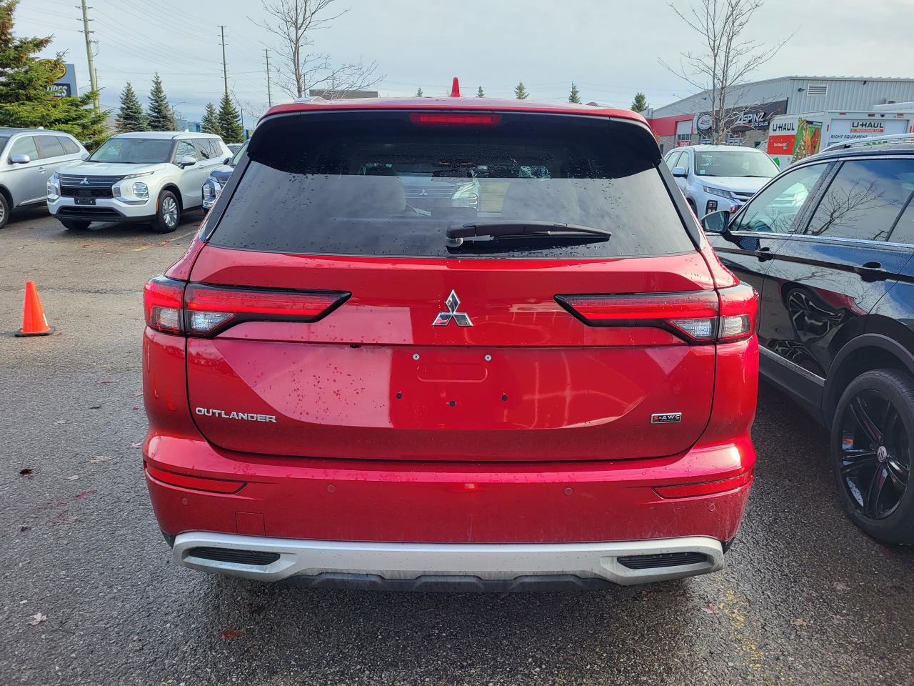 2024 Mitsubishi Outlander SEL Photo