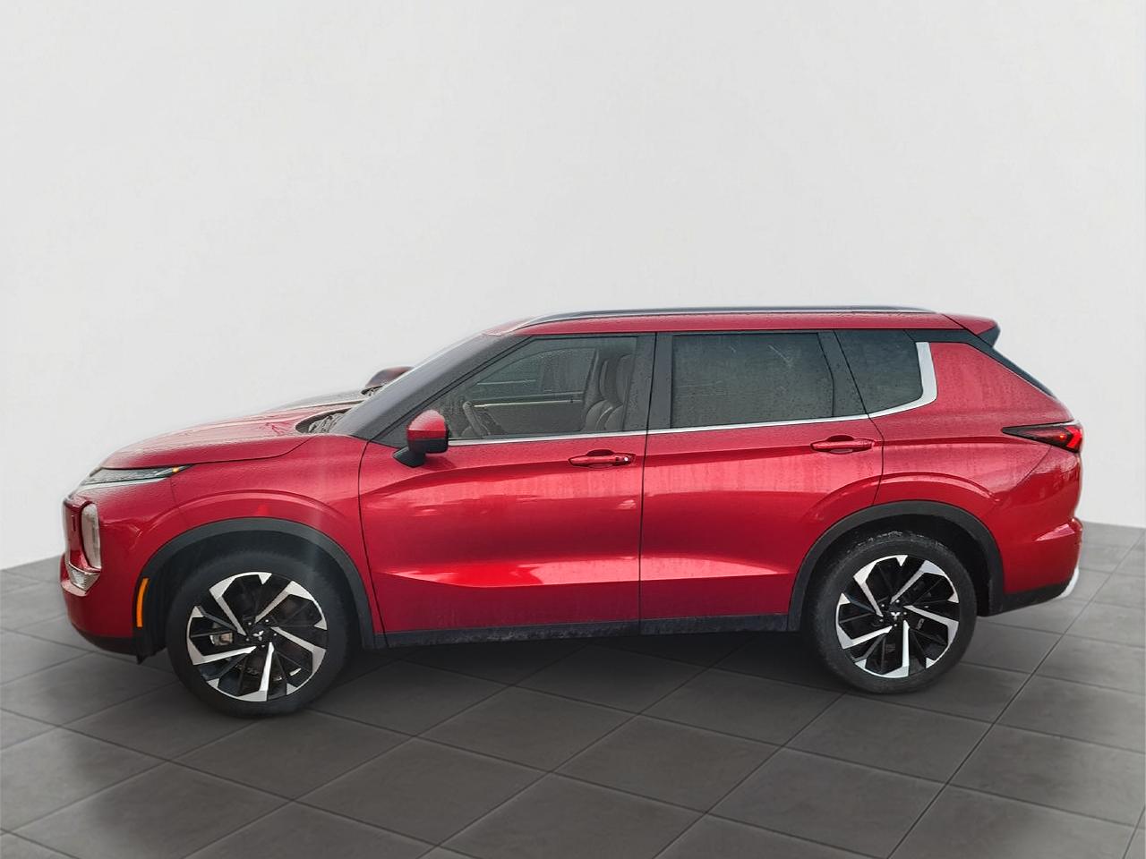 2024 Mitsubishi Outlander SEL Photo