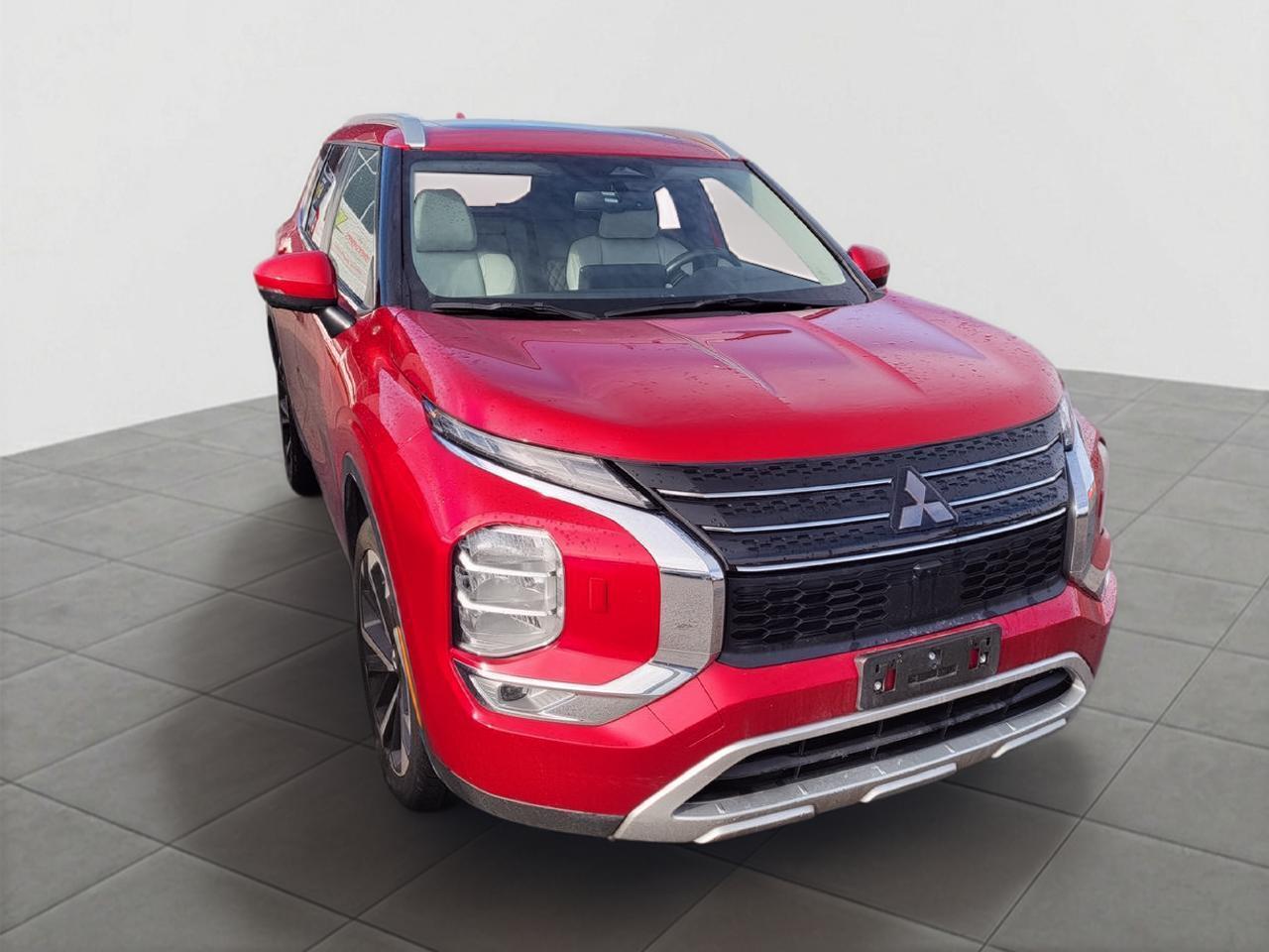 2024 Mitsubishi Outlander SEL Photo2
