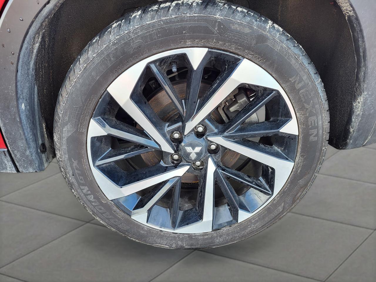 2024 Mitsubishi Outlander SEL Photo