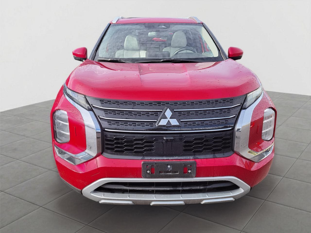 2024 Mitsubishi Outlander SEL Photo